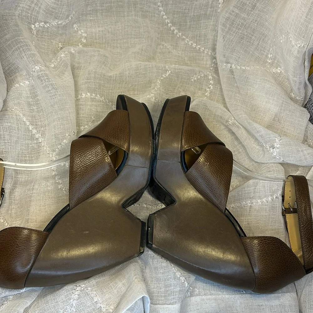 Balenciaga Elegant Brown Wedge Sandals w/box - Picture 7 of 15